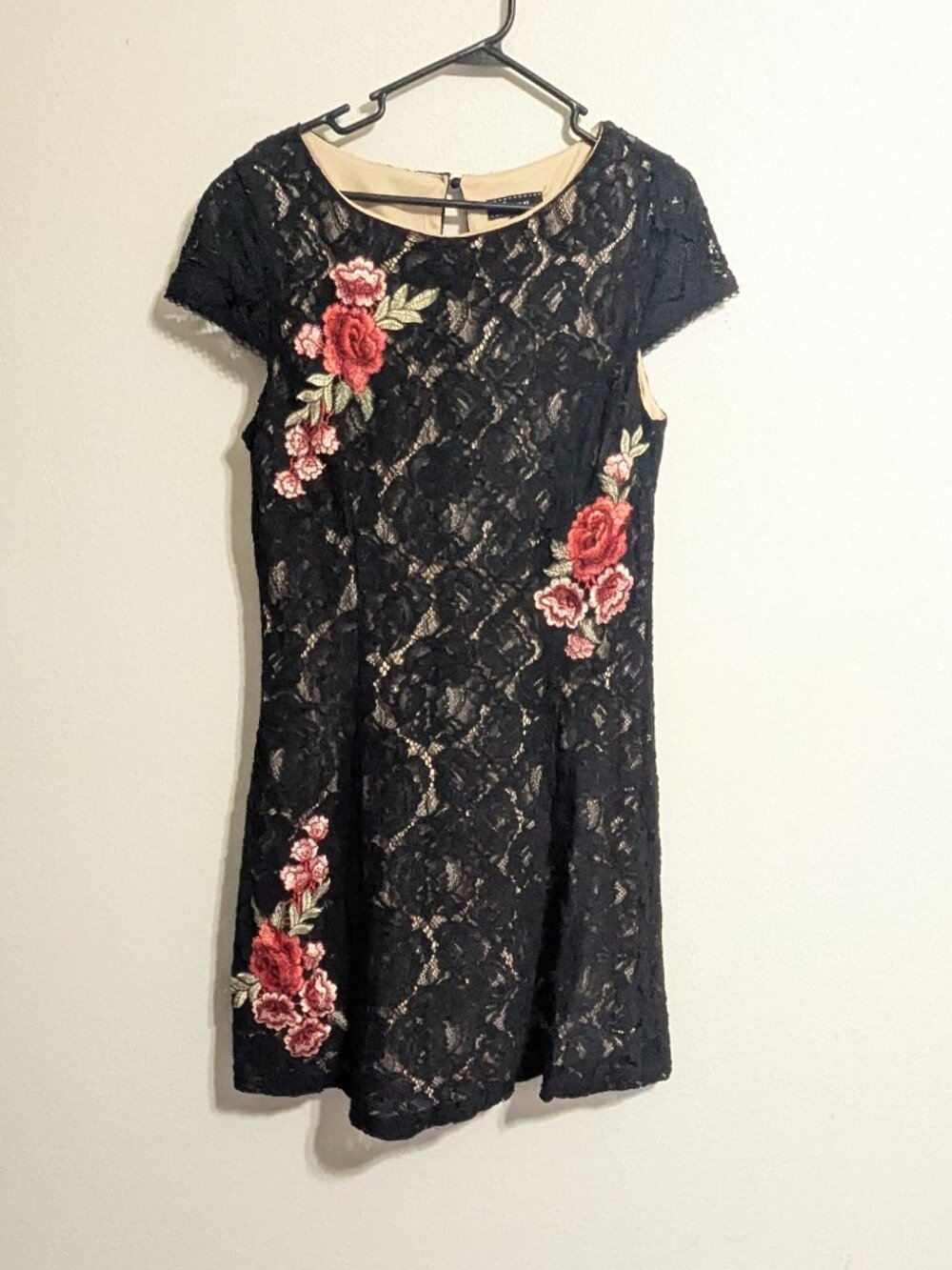 Luxology Lux II Black Floral Lace dress Size 12